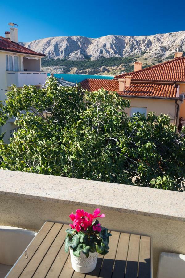 Apartments Ddd Baska  Exterior photo